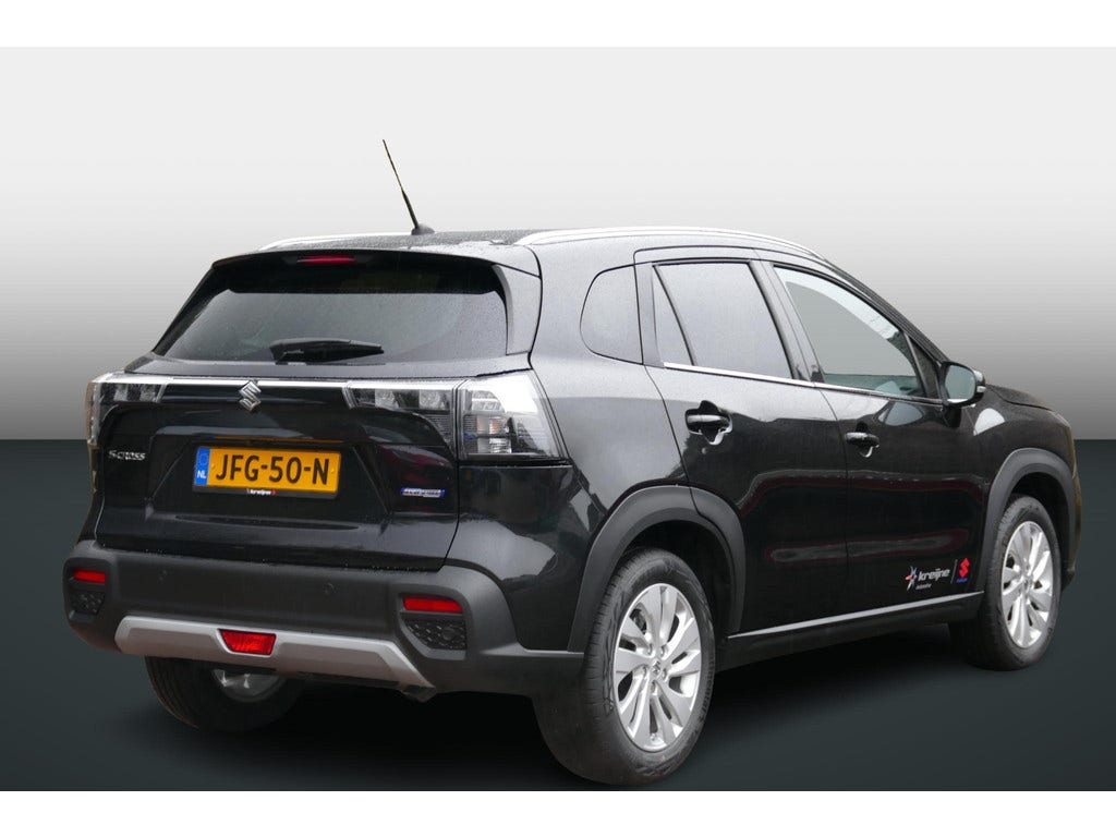 Suzuki Cross (2)