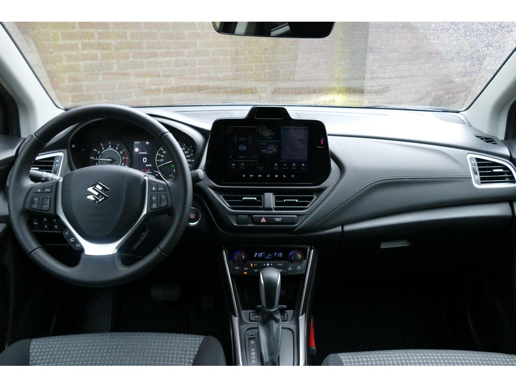 Suzuki Cross (14)
