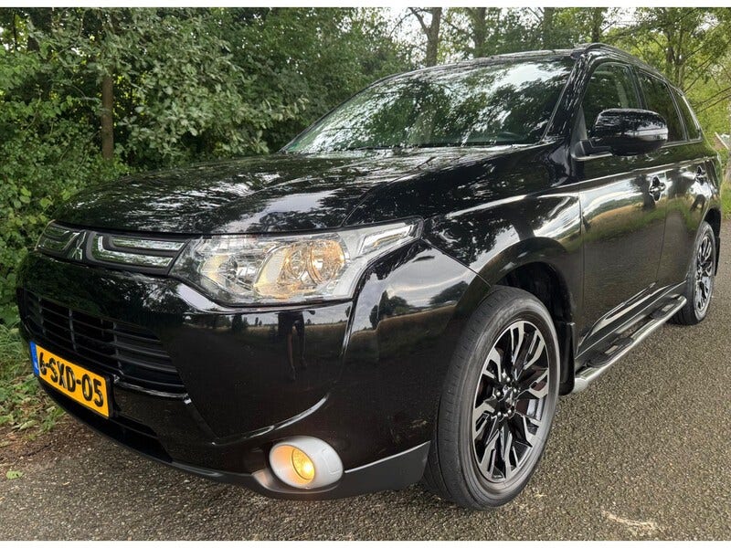 Mitsubishi Outlander (4)