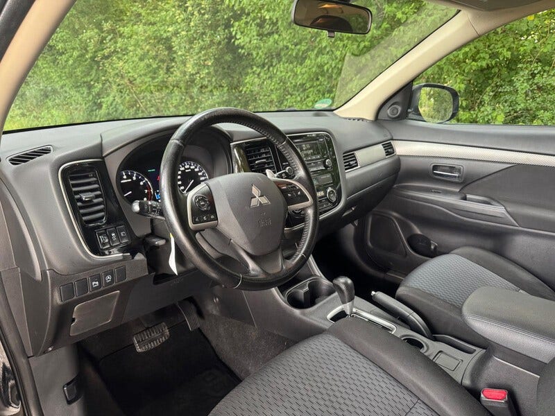 Mitsubishi Outlander (10)
