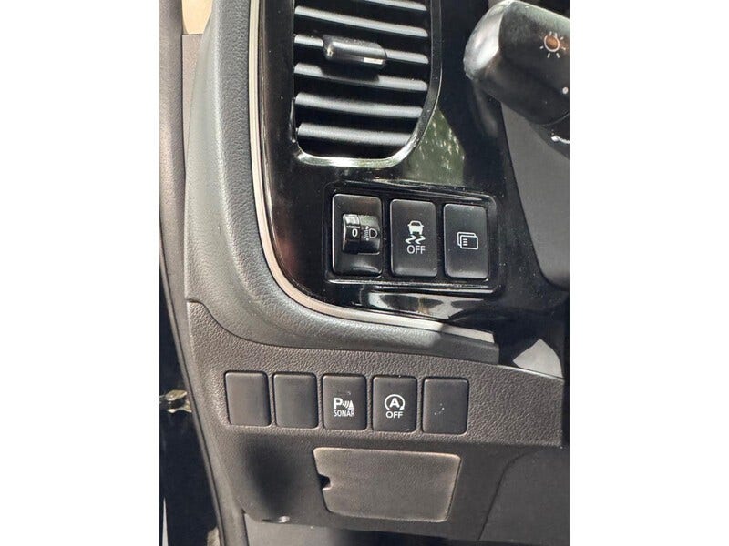 Mitsubishi Outlander (11)