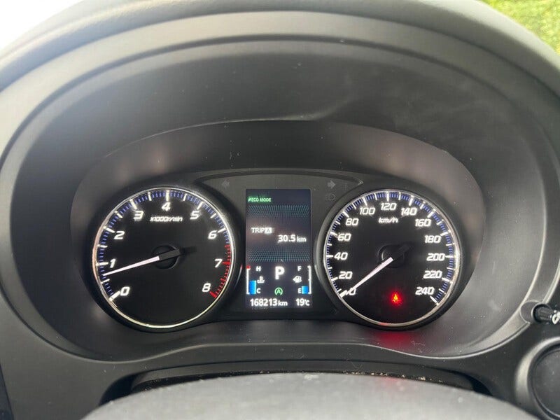 Mitsubishi Outlander (12)