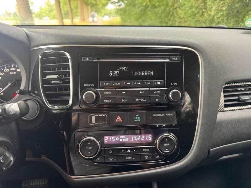 Mitsubishi Outlander (13)
