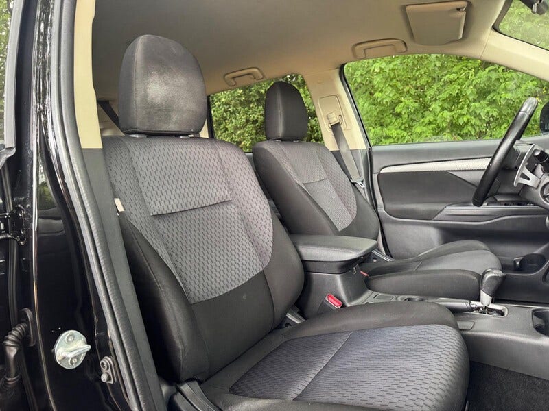 Mitsubishi Outlander (20)