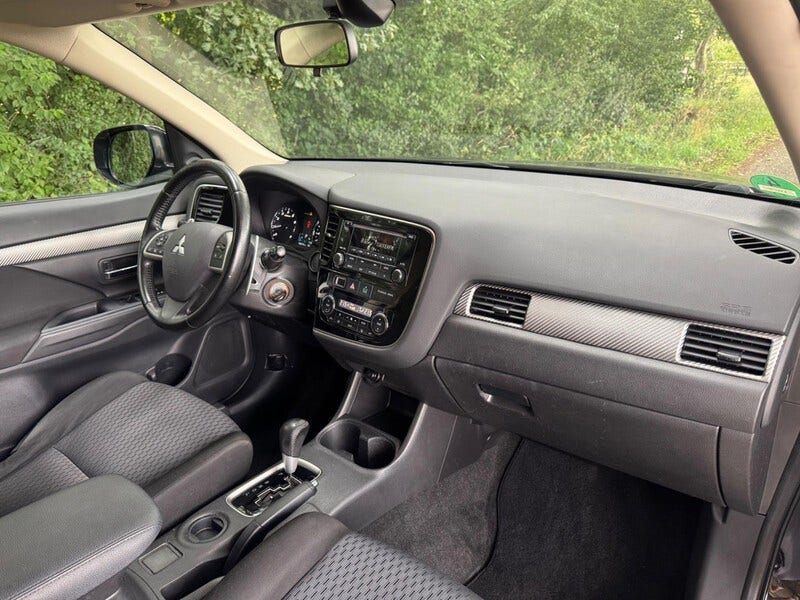 Mitsubishi Outlander (21)
