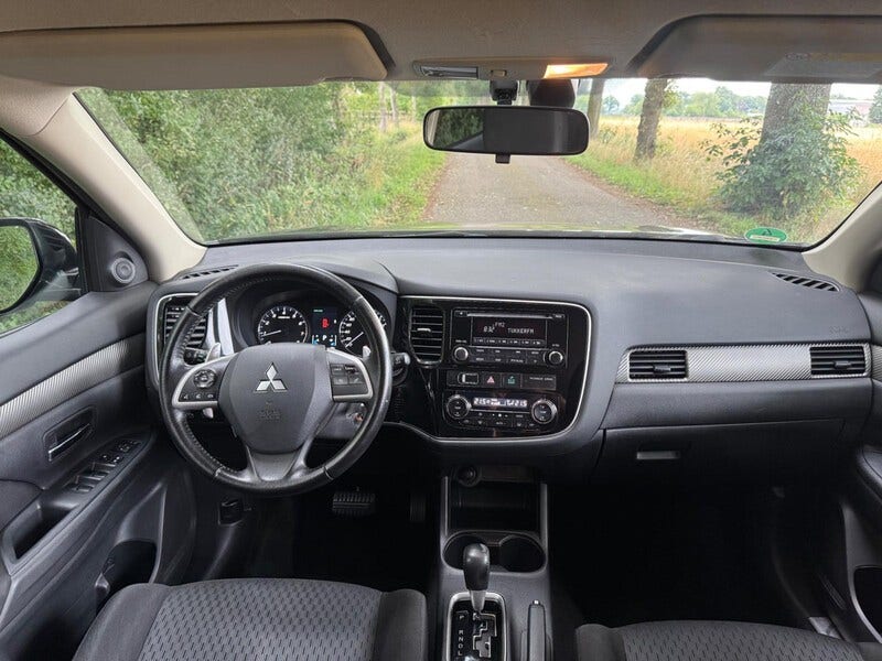 Mitsubishi Outlander (23)