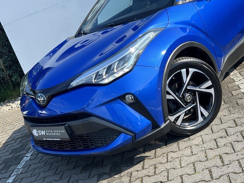 Toyota C-HR (2)