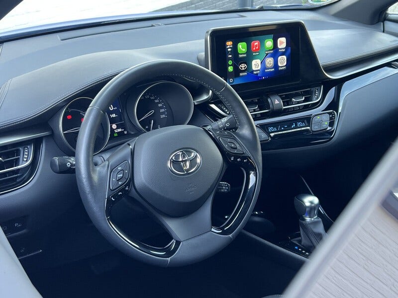 Toyota C-HR (11)