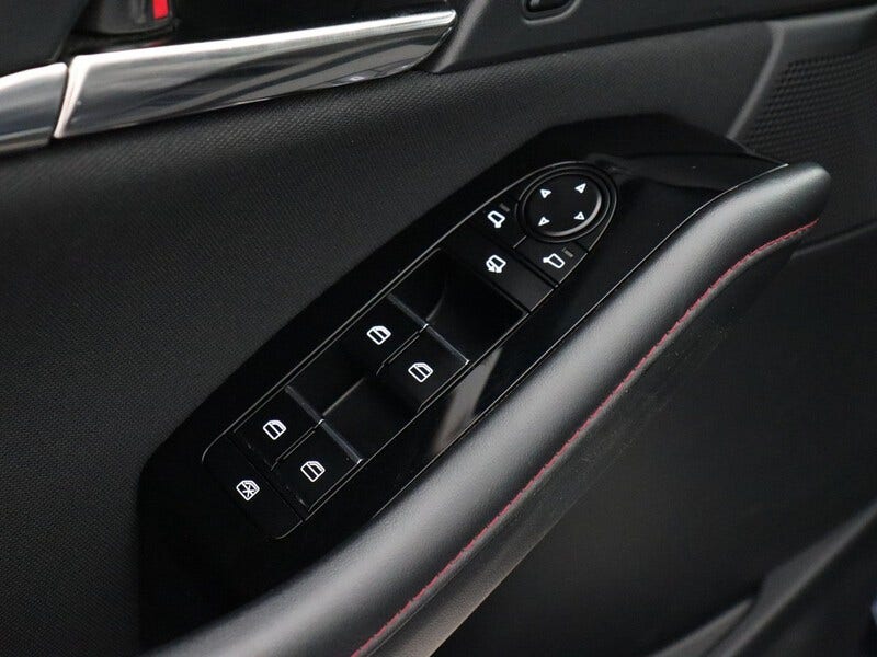 Mazda CX-30 (9)