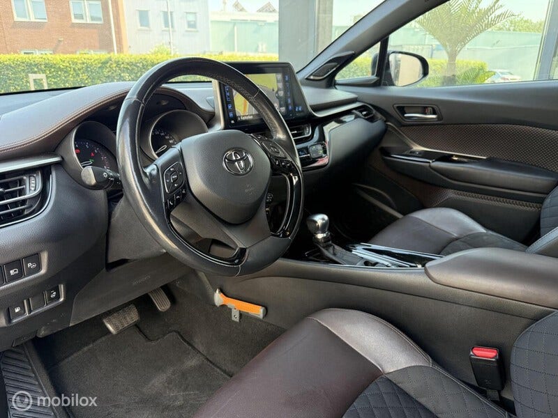 Toyota C-HR (10)