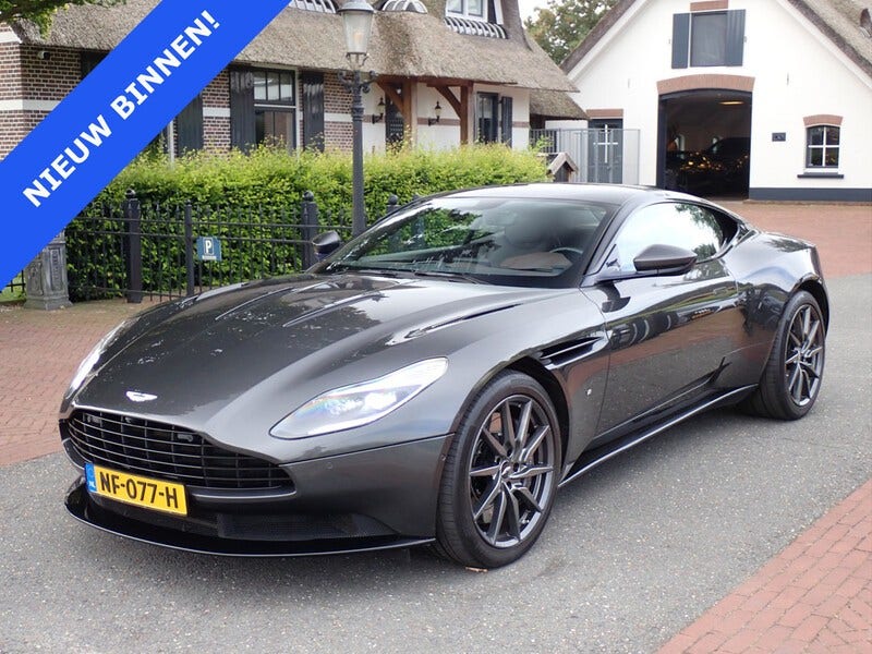 Aston Martin DB11