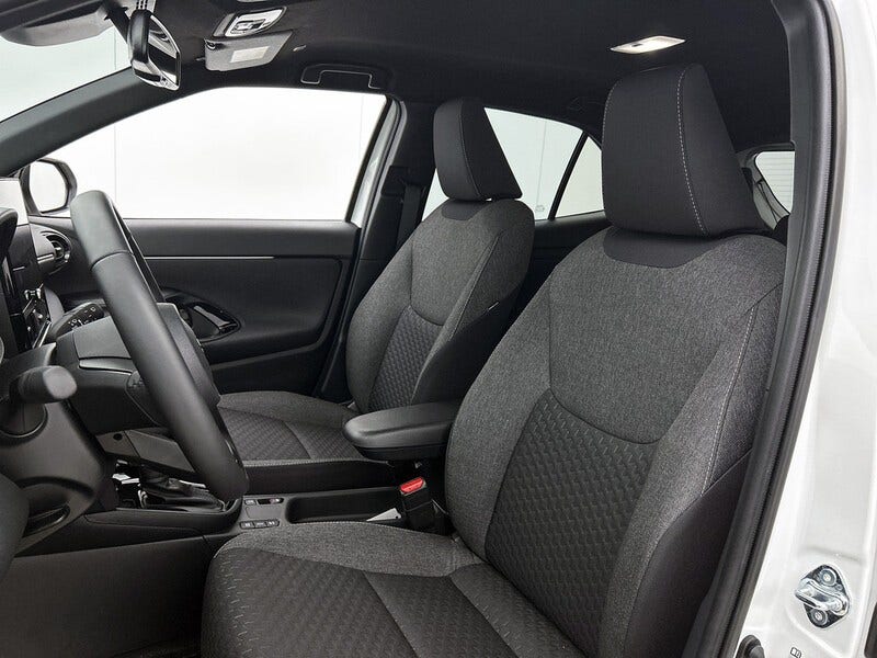 Toyota Yaris Cross (17)