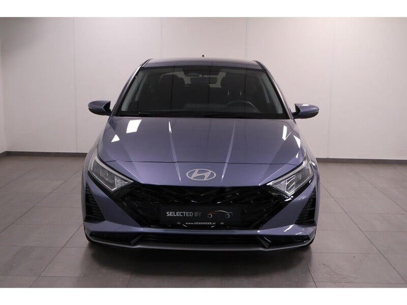 Hyundai i20 (2)
