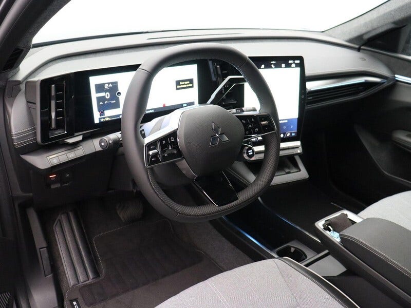 Mitsubishi Eclipse Cross (16)
