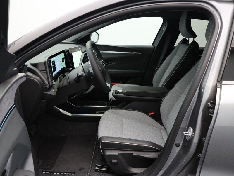 Mitsubishi Eclipse Cross (18)