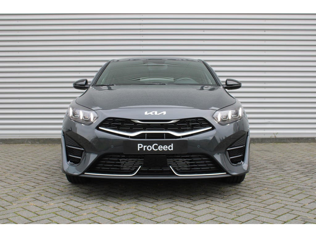 Kia ProCeed (2)