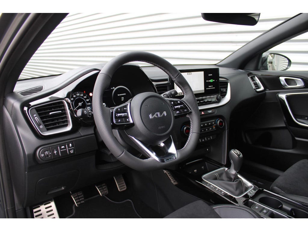 Kia ProCeed (23)