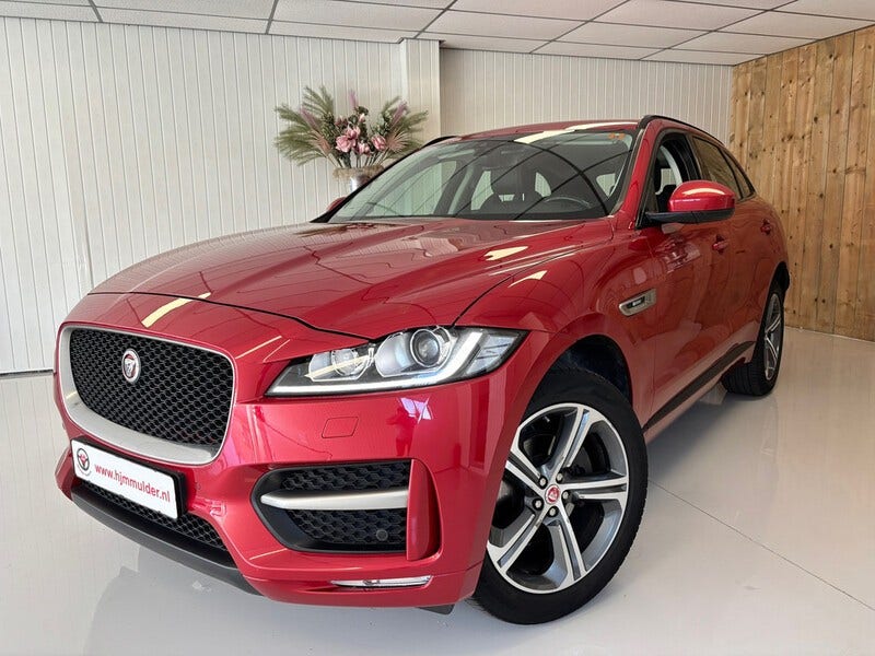 Jaguar F PACE
