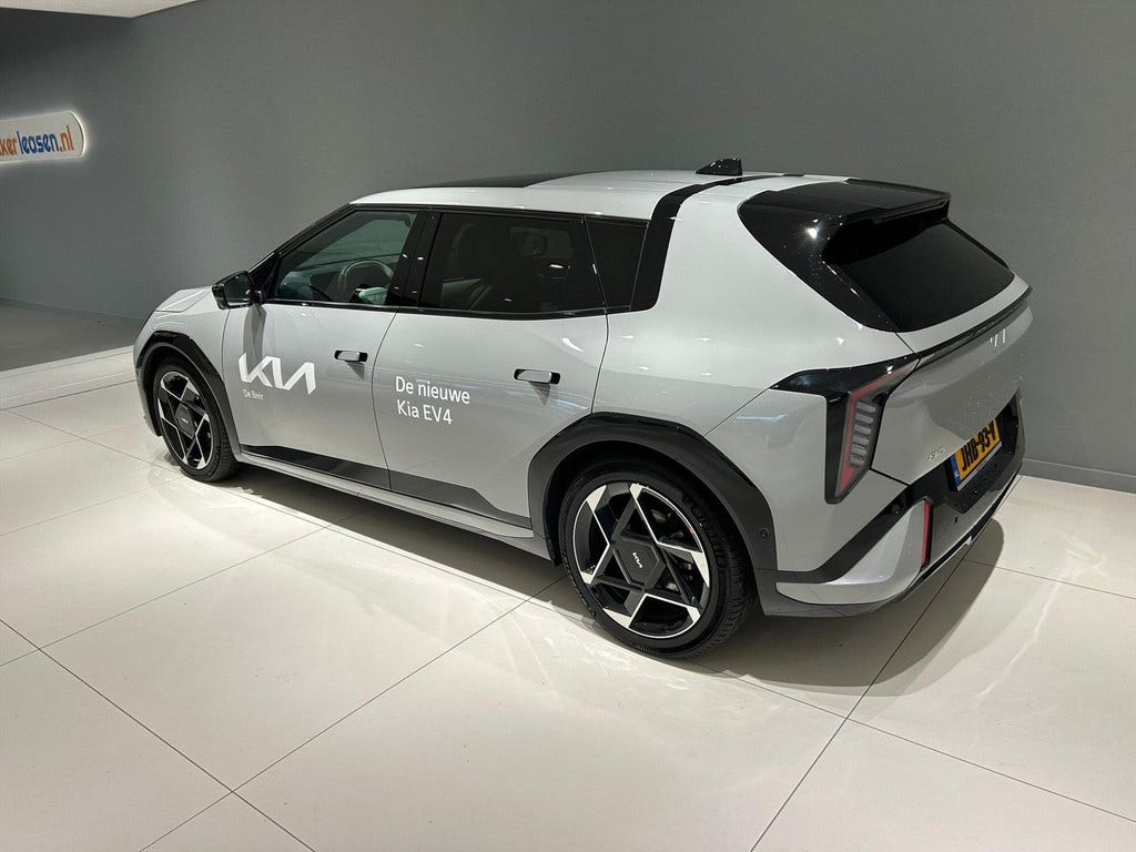 Kia EV4 (3)