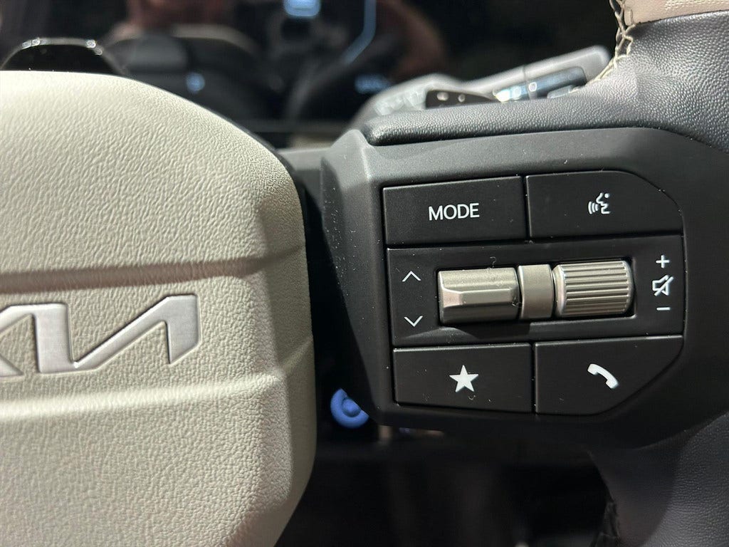 Kia EV4 (12)