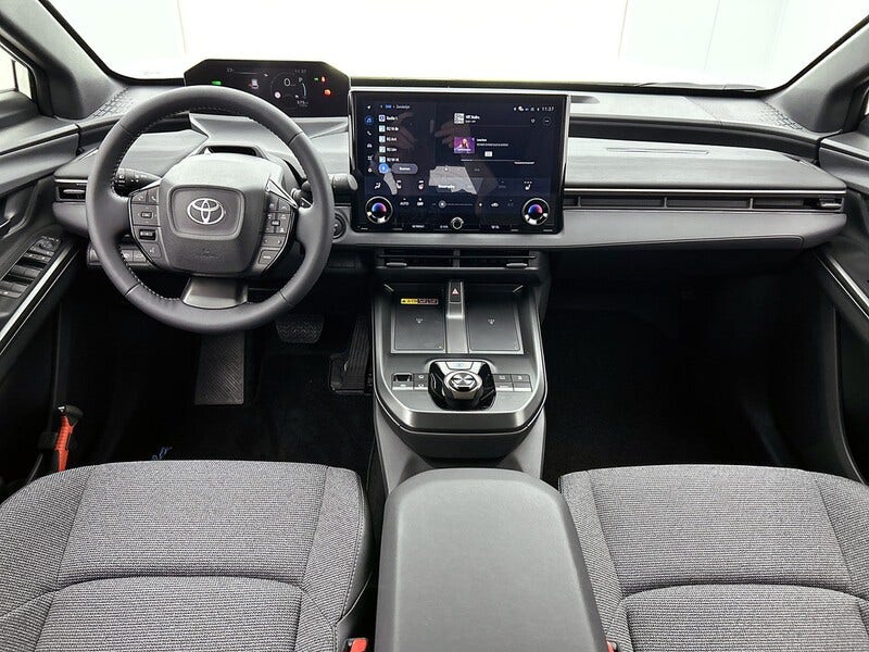 Toyota bZ4X (4)