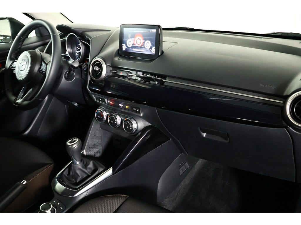 Mazda 2 (6)