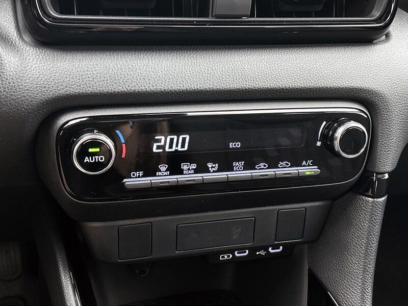 Toyota Yaris (13)