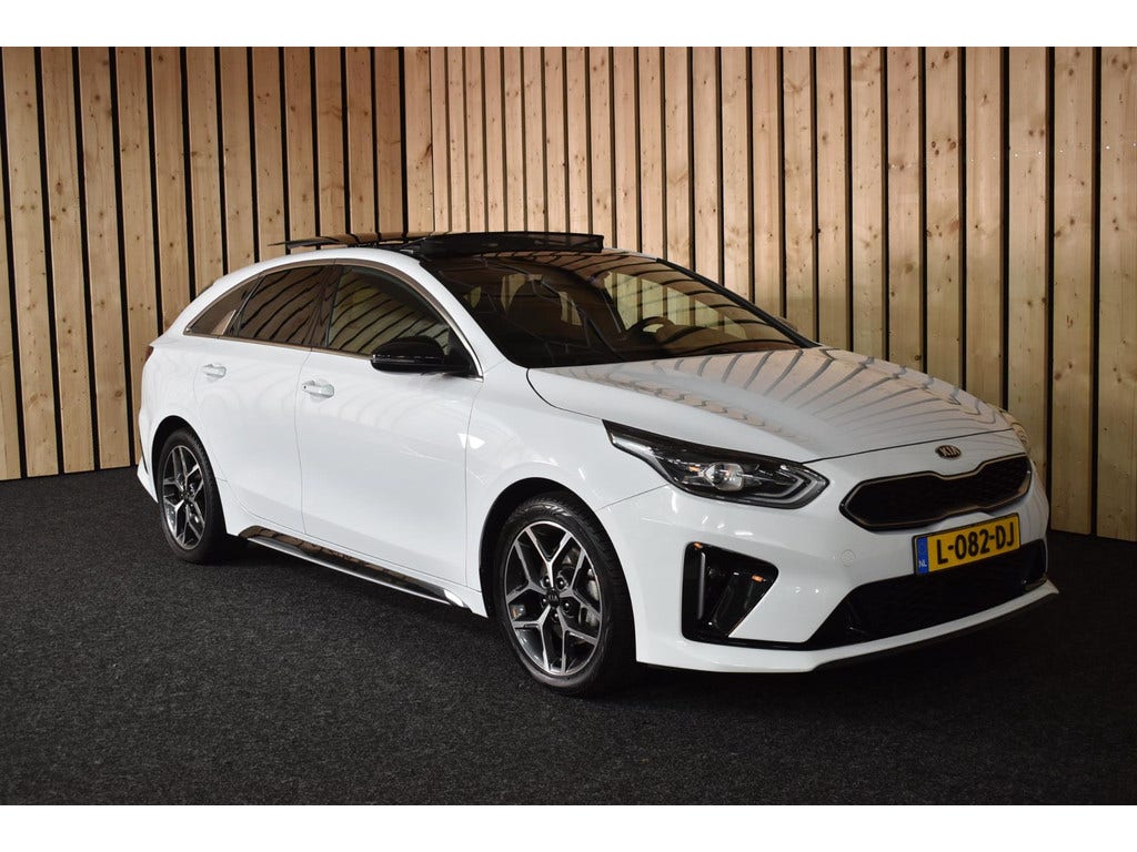 Kia ProCeed (12)