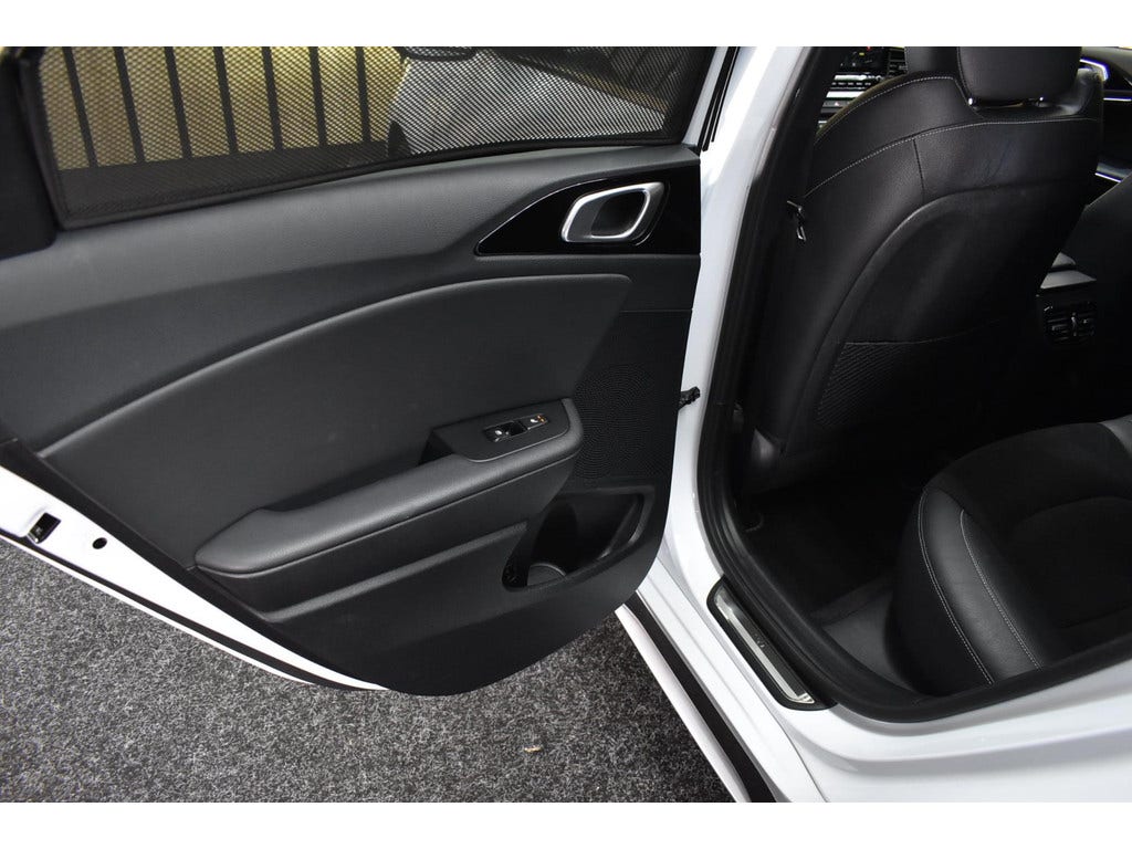 Kia ProCeed (23)