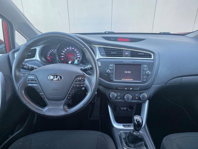 Kia cee'd (10)