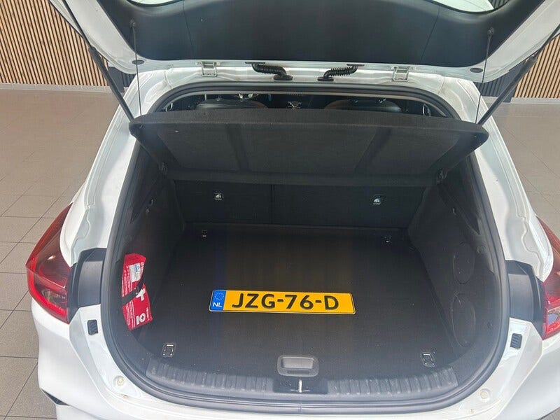 Kia XCeed (8)