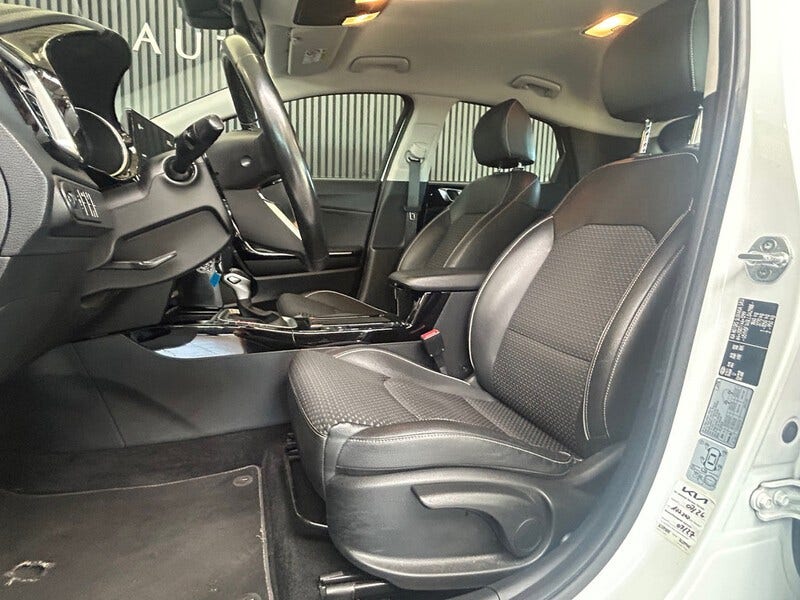Kia XCeed (9)