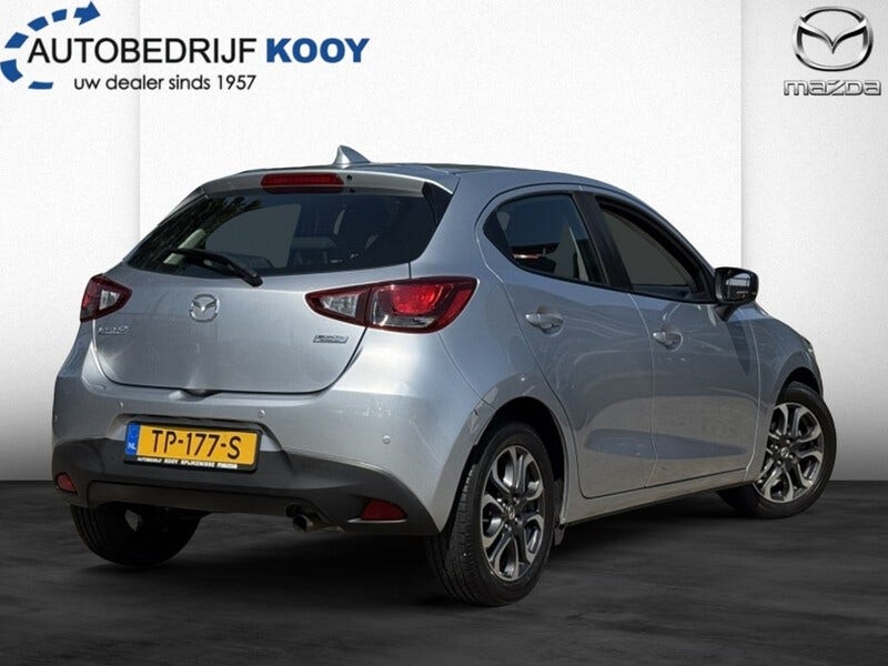 Mazda 2 (2)
