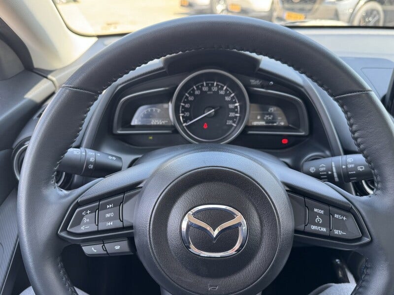 Mazda 2 (19)