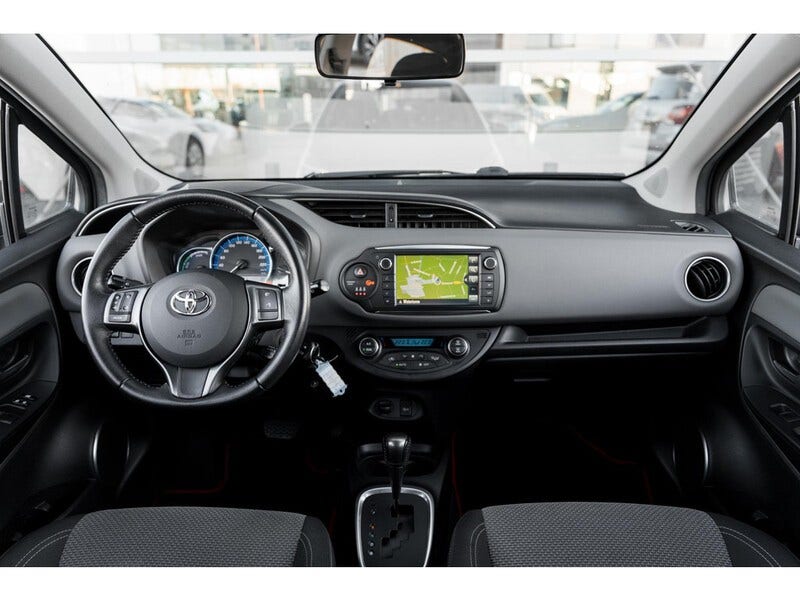 Toyota Yaris (4)