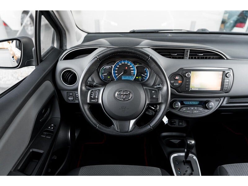Toyota Yaris (5)