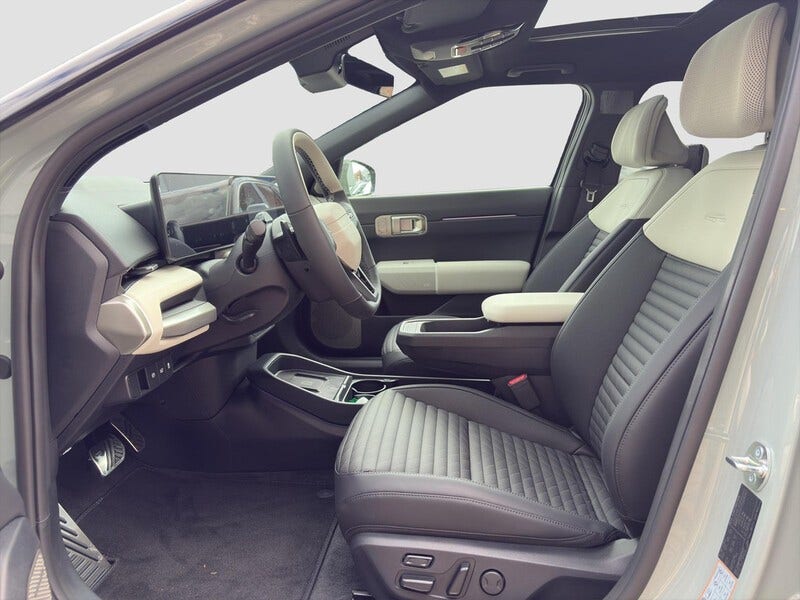 Kia EV4 (7)