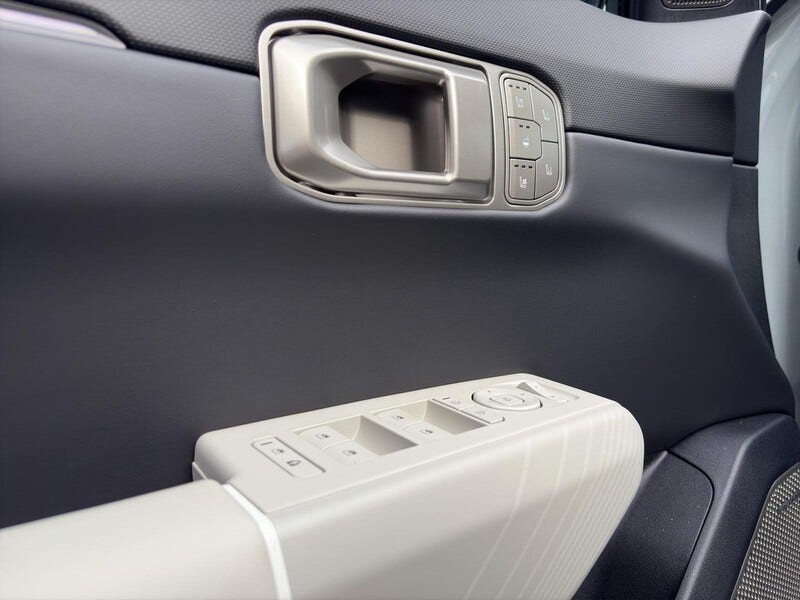 Kia EV4 (8)