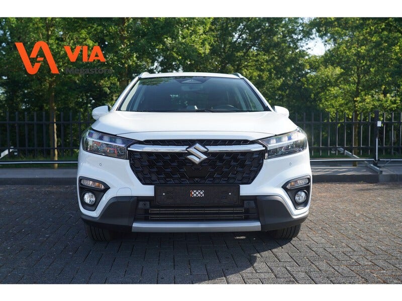 Suzuki Cross (9)