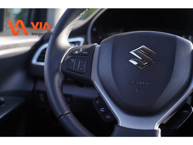 Suzuki Cross (11)