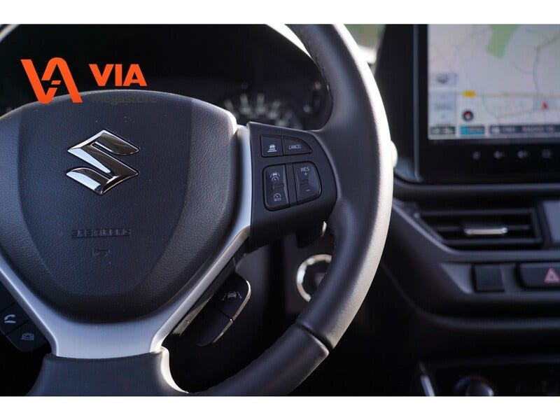 Suzuki Cross (12)