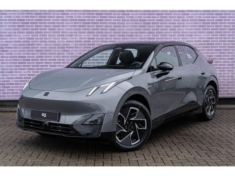 Lynk and Co 02