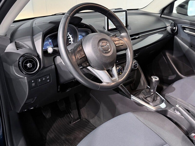 Mazda 2 (9)