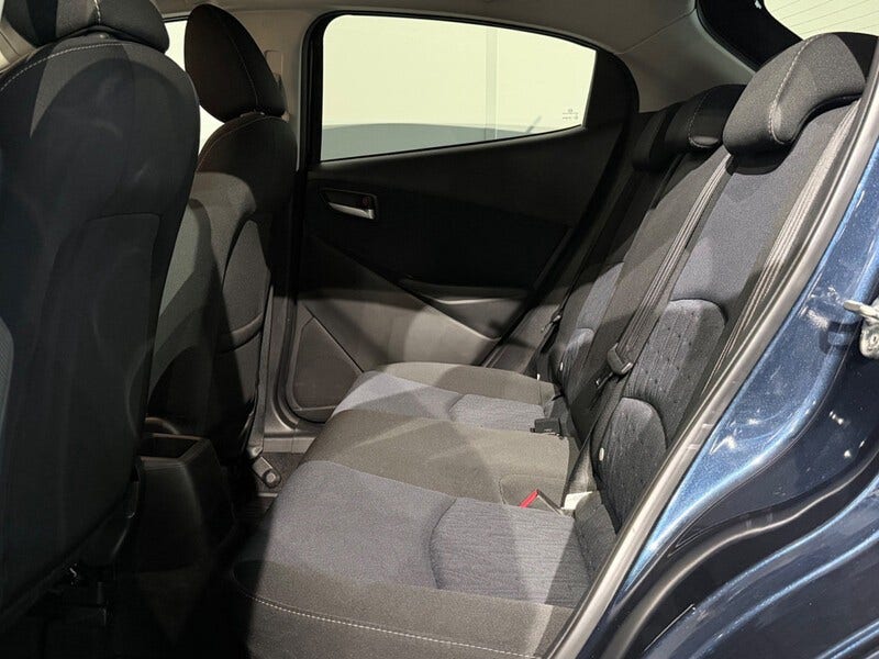 Mazda 2 (12)