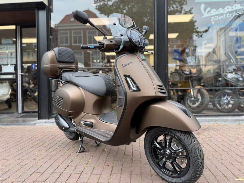 Vespa GTS