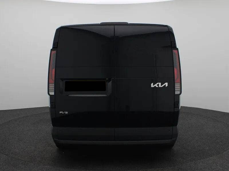 Kia PV5 (5)