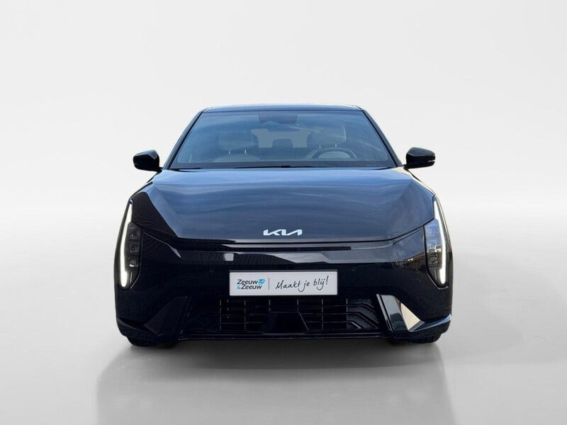 Kia EV4 (2)