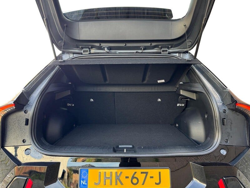 Kia EV4 (12)