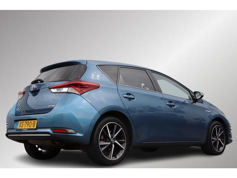 Toyota Auris (2)
