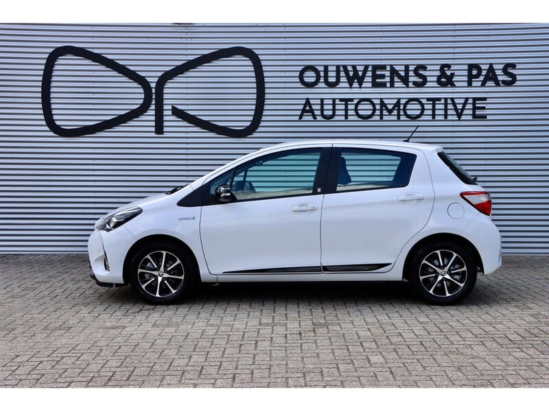 Toyota Yaris (2)